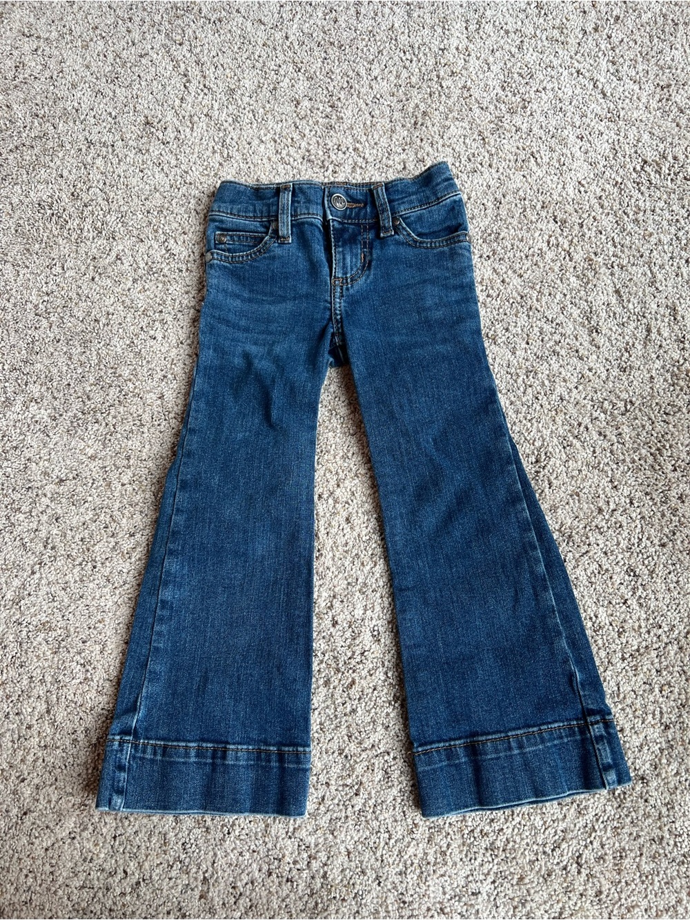 Wrangler Girl’s Dark Blue Flare Leg Jeans. Size 4 Slim Adjustable Waist